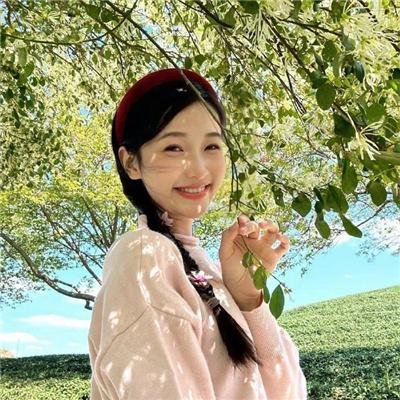 当红主播卷入潜规则风波，平台账号被停更，长达一周引热议